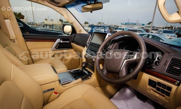 Buy Import Toyota Land Cruiser White Car in Import - Dubai in Barbados Buy Import Toyota Land Cruiser White Car in Import - Dubai in Barbados