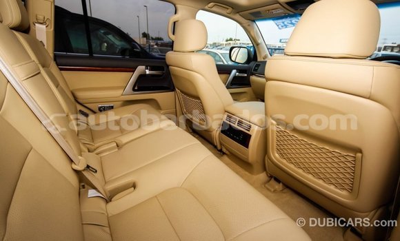 Buy Import Toyota Land Cruiser White Car in Import - Dubai in Barbados Buy Import Toyota Land Cruiser White Car in Import - Dubai in Barbados