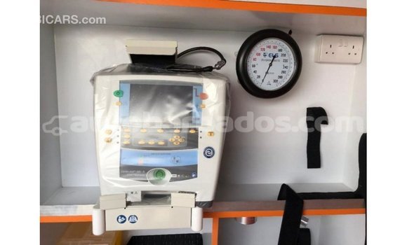 Buy Import Toyota Hiace White Car in Import - Dubai in Barbados Buy Import Toyota Hiace White Car in Import - Dubai in Barbados