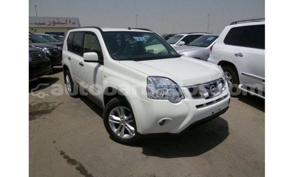 Buy Import Nissan Evalia White Truck in Import - Dubai in Barbados