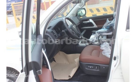 Buy Import Toyota Land Cruiser White Car in Import - Dubai in Barbados Buy Import Toyota Land Cruiser White Car in Import - Dubai in Barbados