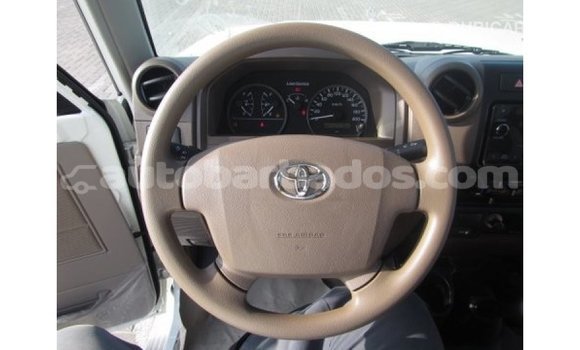 Buy Import Toyota Land Cruiser White Car in Import - Dubai in Barbados Buy Import Toyota Land Cruiser White Car in Import - Dubai in Barbados