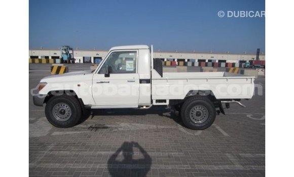 Buy Import Toyota Land Cruiser White Car in Import - Dubai in Barbados Buy Import Toyota Land Cruiser White Car in Import - Dubai in Barbados