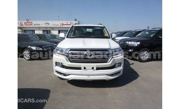 Buy Import Toyota Land Cruiser White Car in Import - Dubai in Barbados Buy Import Toyota Land Cruiser White Car in Import - Dubai in Barbados