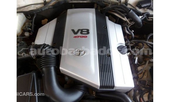 Buy Import Toyota Land Cruiser White Car in Import - Dubai in Barbados Buy Import Toyota Land Cruiser White Car in Import - Dubai in Barbados