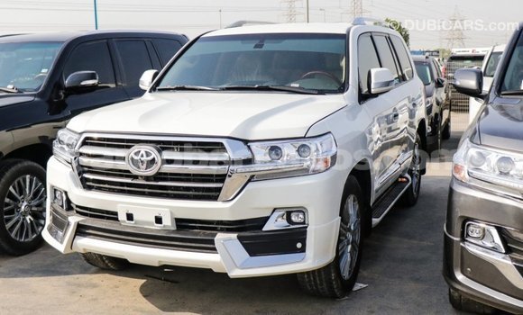 Buy Import Toyota Land Cruiser White Car in Import - Dubai in Barbados Buy Import Toyota Land Cruiser White Car in Import - Dubai in Barbados