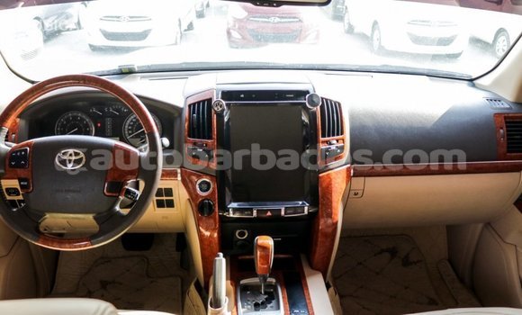 Buy Import Toyota Land Cruiser White Car in Import - Dubai in Barbados Buy Import Toyota Land Cruiser White Car in Import - Dubai in Barbados