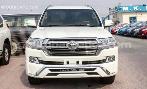 Buy Import Toyota Land Cruiser White Car in Import - Dubai in Barbados Buy Import Toyota Land Cruiser White Car in Import - Dubai in Barbados