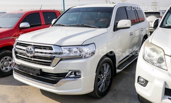 Buy Import Toyota Land Cruiser White Car in Import - Dubai in Barbados Buy Import Toyota Land Cruiser White Car in Import - Dubai in Barbados