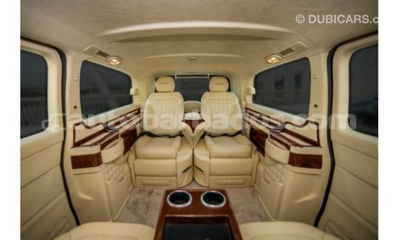 Buy Import Mercedes-Benz 190 (W201) Black Car in Import - Dubai in Barbados