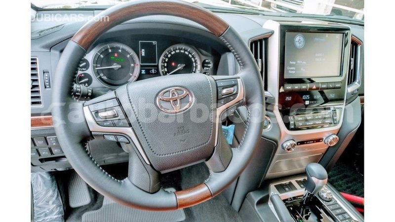 Big with watermark b990a275 89b5 4cce a35c af771f321019