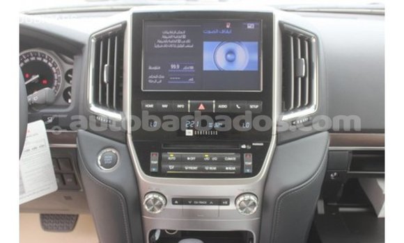 Buy Import Toyota Land Cruiser White Car in Import - Dubai in Barbados Buy Import Toyota Land Cruiser White Car in Import - Dubai in Barbados