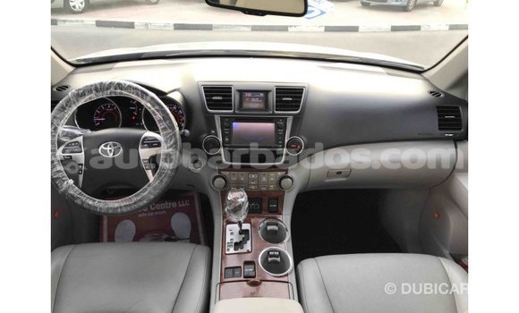 Buy Import Toyota Highlander Other Car in Import - Dubai in Barbados Buy Import Toyota Highlander Other Car in Import - Dubai in Barbados