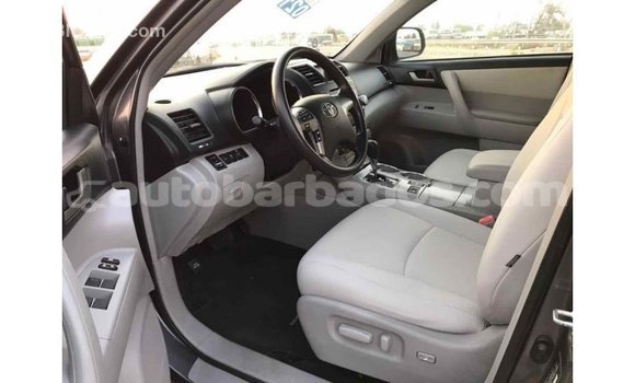 Buy Import Toyota Highlander Other Car in Import - Dubai in Barbados Buy Import Toyota Highlander Other Car in Import - Dubai in Barbados