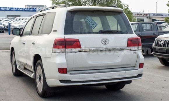 Buy Import Toyota Land Cruiser White Car in Import - Dubai in Barbados Buy Import Toyota Land Cruiser White Car in Import - Dubai in Barbados