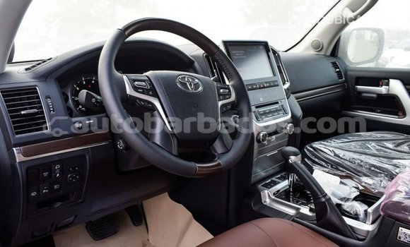 Buy Import Toyota Land Cruiser White Car in Import - Dubai in Barbados Buy Import Toyota Land Cruiser White Car in Import - Dubai in Barbados