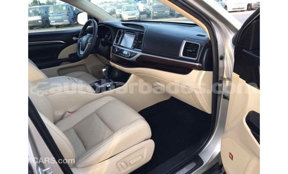 Buy Import Toyota Highlander Beige Car in Import - Dubai in Barbados Buy Import Toyota Highlander Beige Car in Import - Dubai in Barbados