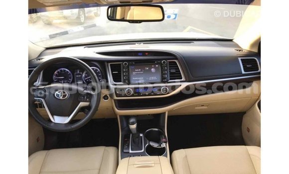 Buy Import Toyota Highlander Beige Car in Import - Dubai in Barbados Buy Import Toyota Highlander Beige Car in Import - Dubai in Barbados