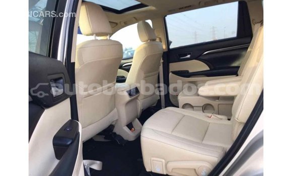 Buy Import Toyota Highlander Beige Car in Import - Dubai in Barbados Buy Import Toyota Highlander Beige Car in Import - Dubai in Barbados