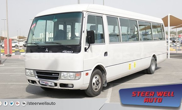 Buy Import Mitsubishi L400 White Truck in Import - Dubai in Barbados