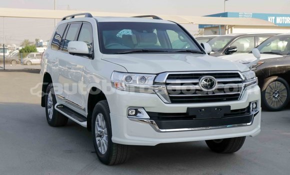 Buy Import Toyota Land Cruiser White Car in Import - Dubai in Barbados Buy Import Toyota Land Cruiser White Car in Import - Dubai in Barbados