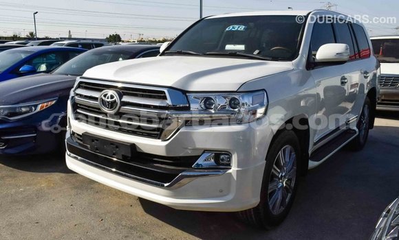 Buy Import Toyota Land Cruiser White Car in Import - Dubai in Barbados Buy Import Toyota Land Cruiser White Car in Import - Dubai in Barbados
