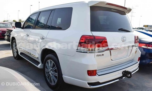 Buy Import Toyota Land Cruiser White Car in Import - Dubai in Barbados Buy Import Toyota Land Cruiser White Car in Import - Dubai in Barbados