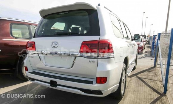 Buy Import Toyota Land Cruiser White Car in Import - Dubai in Barbados Buy Import Toyota Land Cruiser White Car in Import - Dubai in Barbados