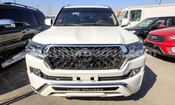 Buy Import Toyota Land Cruiser White Car in Import - Dubai in Barbados Buy Import Toyota Land Cruiser White Car in Import - Dubai in Barbados