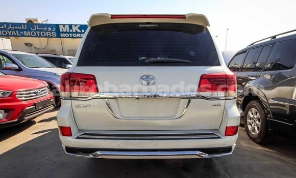 Buy Import Toyota Land Cruiser White Car in Import - Dubai in Barbados Buy Import Toyota Land Cruiser White Car in Import - Dubai in Barbados