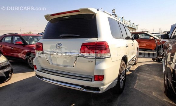 Buy Import Toyota Land Cruiser White Car in Import - Dubai in Barbados Buy Import Toyota Land Cruiser White Car in Import - Dubai in Barbados