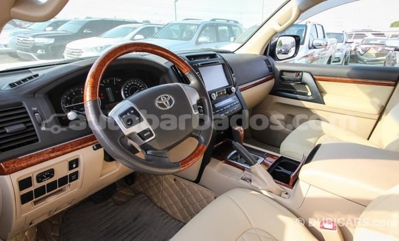 Buy Import Toyota Land Cruiser White Car in Import - Dubai in Barbados Buy Import Toyota Land Cruiser White Car in Import - Dubai in Barbados