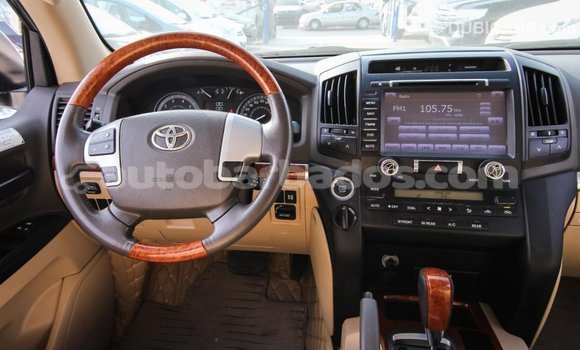 Buy Import Toyota Land Cruiser White Car in Import - Dubai in Barbados Buy Import Toyota Land Cruiser White Car in Import - Dubai in Barbados