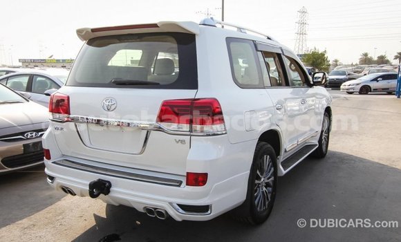 Buy Import Toyota Land Cruiser White Car in Import - Dubai in Barbados Buy Import Toyota Land Cruiser White Car in Import - Dubai in Barbados