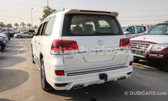 Buy Import Toyota Land Cruiser White Car in Import - Dubai in Barbados Buy Import Toyota Land Cruiser White Car in Import - Dubai in Barbados