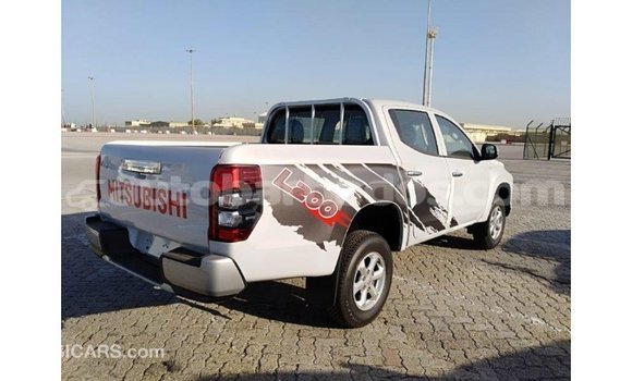 Buy Import Mitsubishi L200 White Car in Import - Dubai in Barbados Buy Import Mitsubishi L200 White Car in Import - Dubai in Barbados
