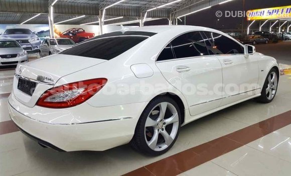Buy Import Mercedes-Benz 190 (W201) White Car in Import - Dubai in Barbados Buy Import Mercedes-Benz 190 (W201) White Car in Import - Dubai in Barbados