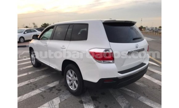 Buy Import Toyota Highlander White Car in Import - Dubai in Barbados Buy Import Toyota Highlander White Car in Import - Dubai in Barbados