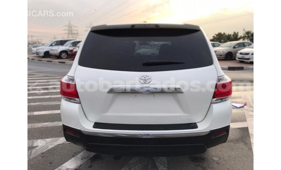 Buy Import Toyota Highlander White Car in Import - Dubai in Barbados Buy Import Toyota Highlander White Car in Import - Dubai in Barbados