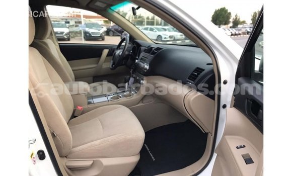 Buy Import Toyota Highlander White Car in Import - Dubai in Barbados Buy Import Toyota Highlander White Car in Import - Dubai in Barbados