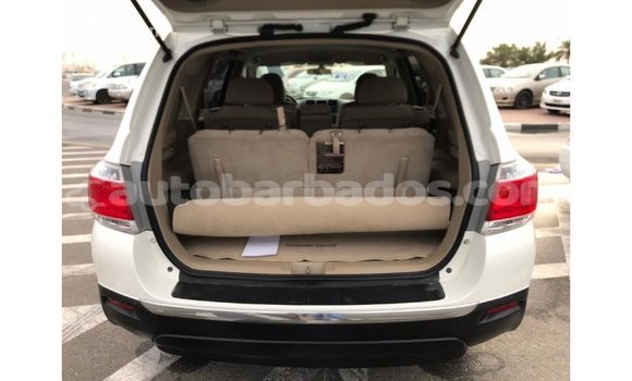 Buy Import Toyota Highlander White Car in Import - Dubai in Barbados Buy Import Toyota Highlander White Car in Import - Dubai in Barbados