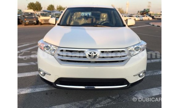 Buy Import Toyota Highlander White Car in Import - Dubai in Barbados Buy Import Toyota Highlander White Car in Import - Dubai in Barbados