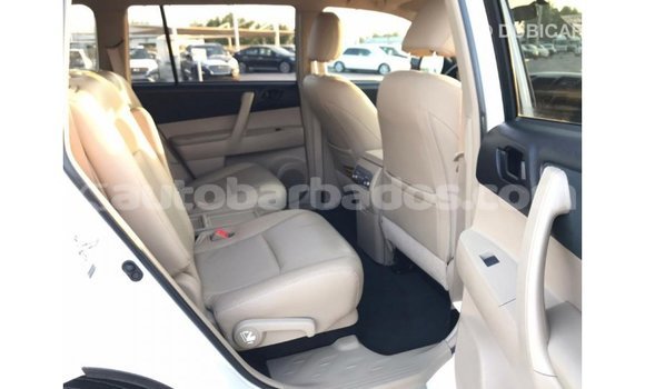 Buy Import Toyota Highlander White Car in Import - Dubai in Barbados Buy Import Toyota Highlander White Car in Import - Dubai in Barbados