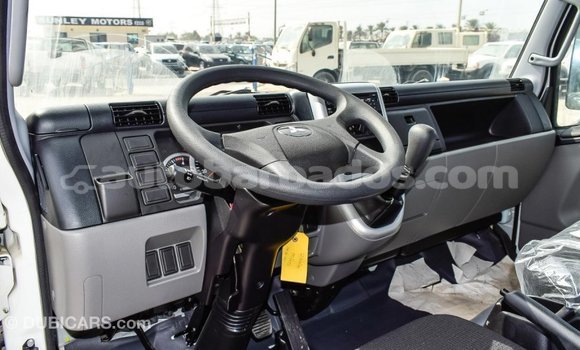 Buy Import Mitsubishi L400 White Truck in Import - Dubai in Barbados Buy Import Mitsubishi L400 White Truck in Import - Dubai in Barbados