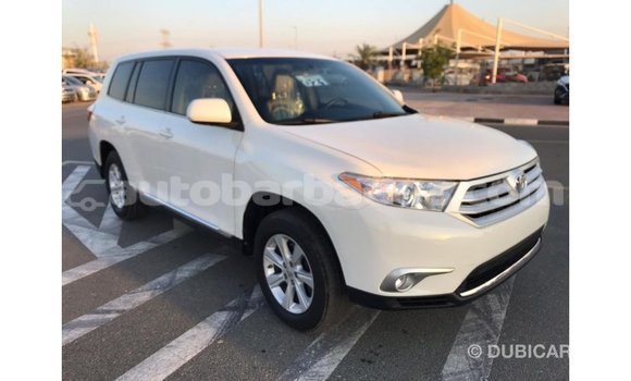 Buy Import Toyota Highlander White Car in Import - Dubai in Barbados Buy Import Toyota Highlander White Car in Import - Dubai in Barbados