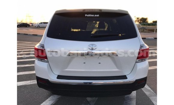 Buy Import Toyota Highlander White Car in Import - Dubai in Barbados Buy Import Toyota Highlander White Car in Import - Dubai in Barbados