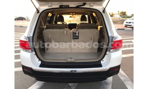 Buy Import Toyota Highlander White Car in Import - Dubai in Barbados Buy Import Toyota Highlander White Car in Import - Dubai in Barbados