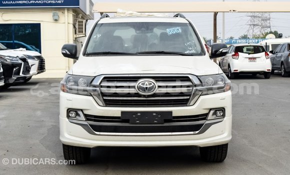 Buy Import Toyota Land Cruiser White Car in Import - Dubai in Barbados Buy Import Toyota Land Cruiser White Car in Import - Dubai in Barbados