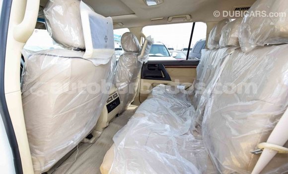 Buy Import Toyota Land Cruiser White Car in Import - Dubai in Barbados Buy Import Toyota Land Cruiser White Car in Import - Dubai in Barbados