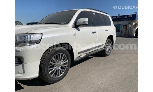Buy Import Toyota Land Cruiser White Car in Import - Dubai in Barbados Buy Import Toyota Land Cruiser White Car in Import - Dubai in Barbados